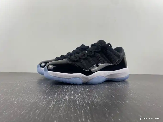 Low Air Space Jordan FV5104-004 Jam 11 0606